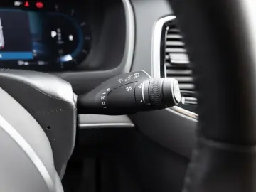 VOLVO XC90 B5 AWD Plus Bright LED STANDHZ ACC H K PANO