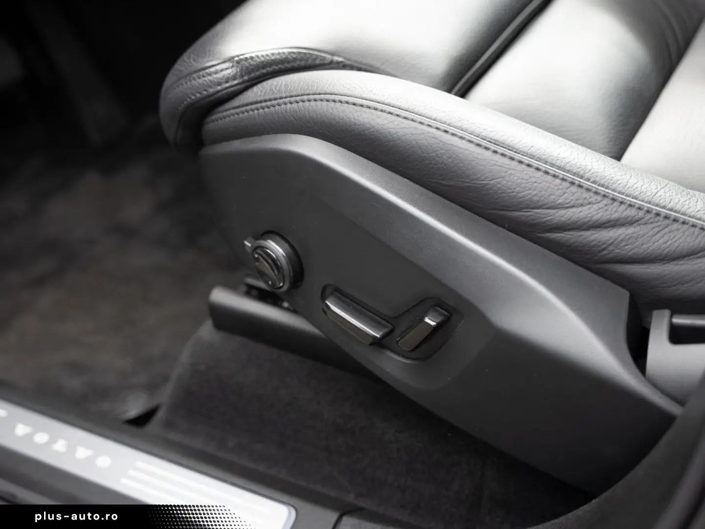 VOLVO XC90 B5 AWD Plus Bright LED STANDHZ ACC H K PANO