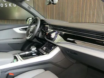 AUDI Q8 55 TFSI quattro competiton plus S-Line 23