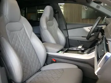AUDI Q8 55 TFSI quattro competiton plus S-Line 23