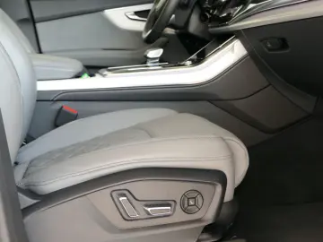 AUDI Q8 55 TFSI quattro competiton plus S-Line 23