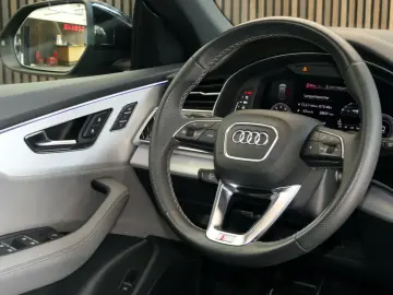AUDI Q8 55 TFSI quattro competiton plus S-Line 23