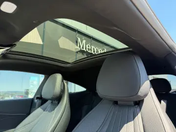 MERCEDES-BENZ CLE 300e AMG PREM  LEDER HuD BUR PAN KEYL