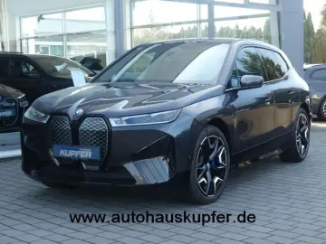 BMW iX xDrive50 Sportpak.AHK LASER PANO 22 -Sitzbel.