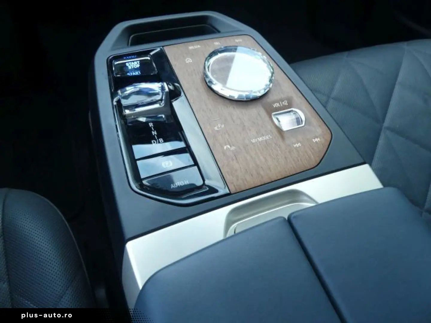 BMW iX xDrive50 Sportpak.AHK LASER PANO 22 -Sitzbel.