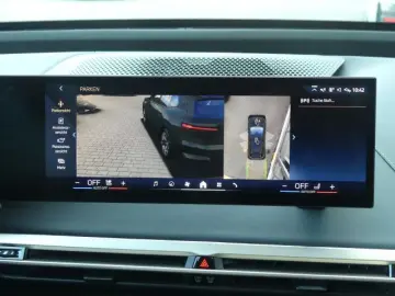 BMW iX xDrive50 Sportpak.AHK LASER PANO 22 -Sitzbel.