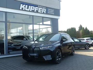 BMW iX xDrive50 Sportpak.AHK LASER PANO 22 -Sitzbel.