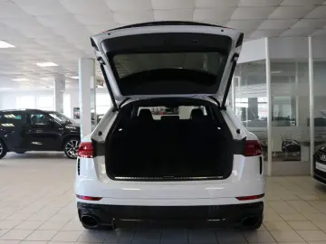 AUDI RSQ8 Garantie Matrix Luft Memory HUD 360  Pano