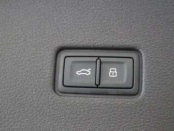AUDI RSQ8 Garantie Matrix Luft Memory HUD 360  Pano