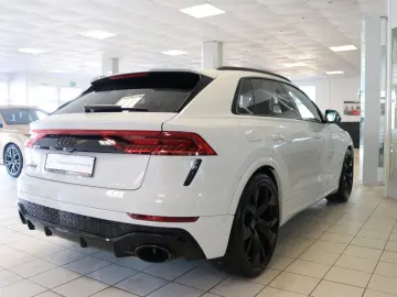 AUDI RSQ8 Garantie Matrix Luft Memory HUD 360  Pano