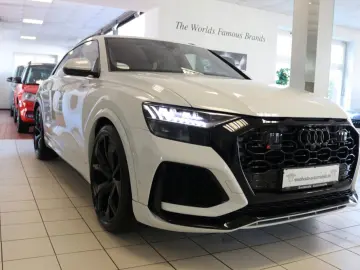 AUDI RSQ8 Garantie Matrix Luft Memory HUD 360  Pano