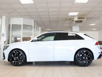 AUDI RSQ8 Garantie Matrix Luft Memory HUD 360  Pano