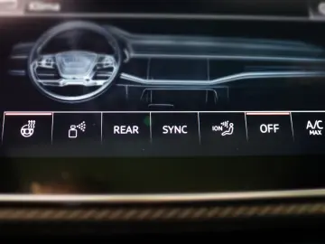 AUDI RSQ8 Garantie Matrix Luft Memory HUD 360  Pano