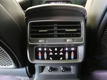 AUDI RSQ8 Garantie Matrix Luft Memory HUD 360  Pano