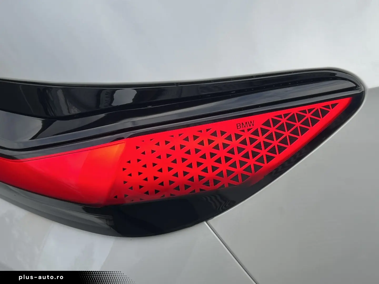 BMW 740 d xDrive M-Pro SKYLoung Leather-Red REARTV S