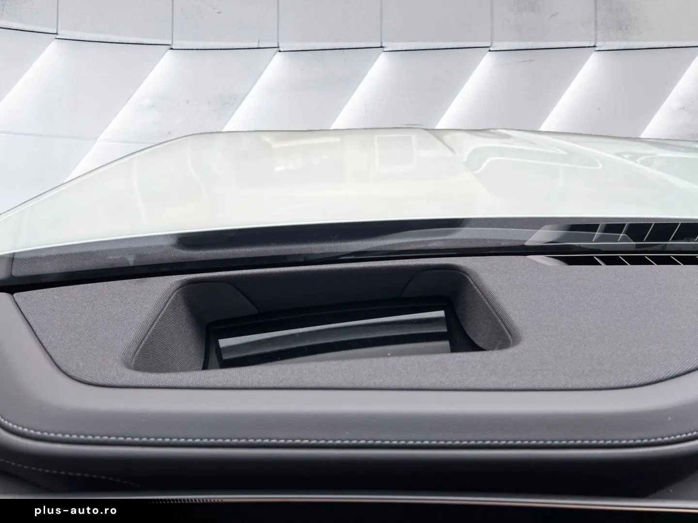 BMW 740 d xDrive M-Pro SKYLoung Leather-Red REARTV S