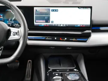 BMW 540d xDrive M Sport PRO ICONIC HUD 360 B&W HUD