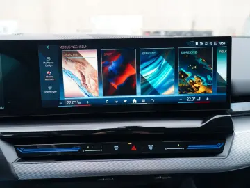 BMW 540d xDrive M Sport PRO ICONIC HUD 360 B&W HUD