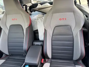 VW Golf VIII GTI 2.0 TSI DSG -Leder-MatrixLED-19 LM