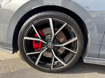 VW Golf VIII GTI 2.0 TSI DSG -Leder-MatrixLED-19 LM