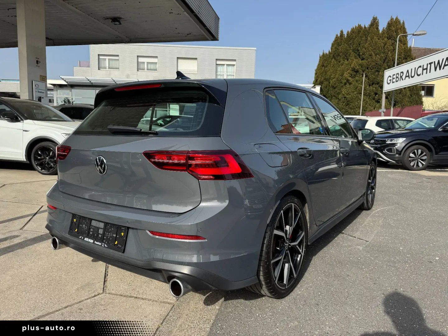 VW Golf VIII GTI 2.0 TSI DSG -Leder-MatrixLED-19 LM