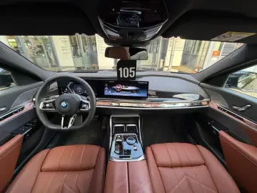 BMW 750e xDrive M Sport Pro AHK Massage Sitzklima 21