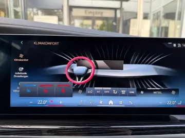 BMW 750e xDrive M Sport Pro AHK Massage Sitzklima 21