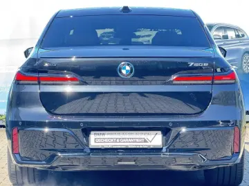 BMW 750e xDrive M Sport Pro AHK Massage Sitzklima 21