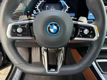 BMW 750e xDrive M Sport Pro AHK Massage Sitzklima 21