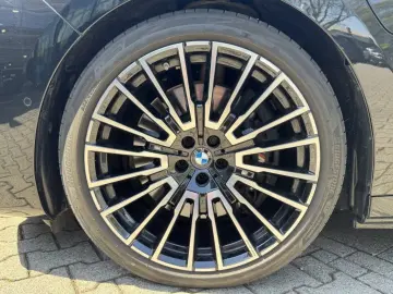 BMW 750e xDrive M Sport Pro AHK Massage Sitzklima 21