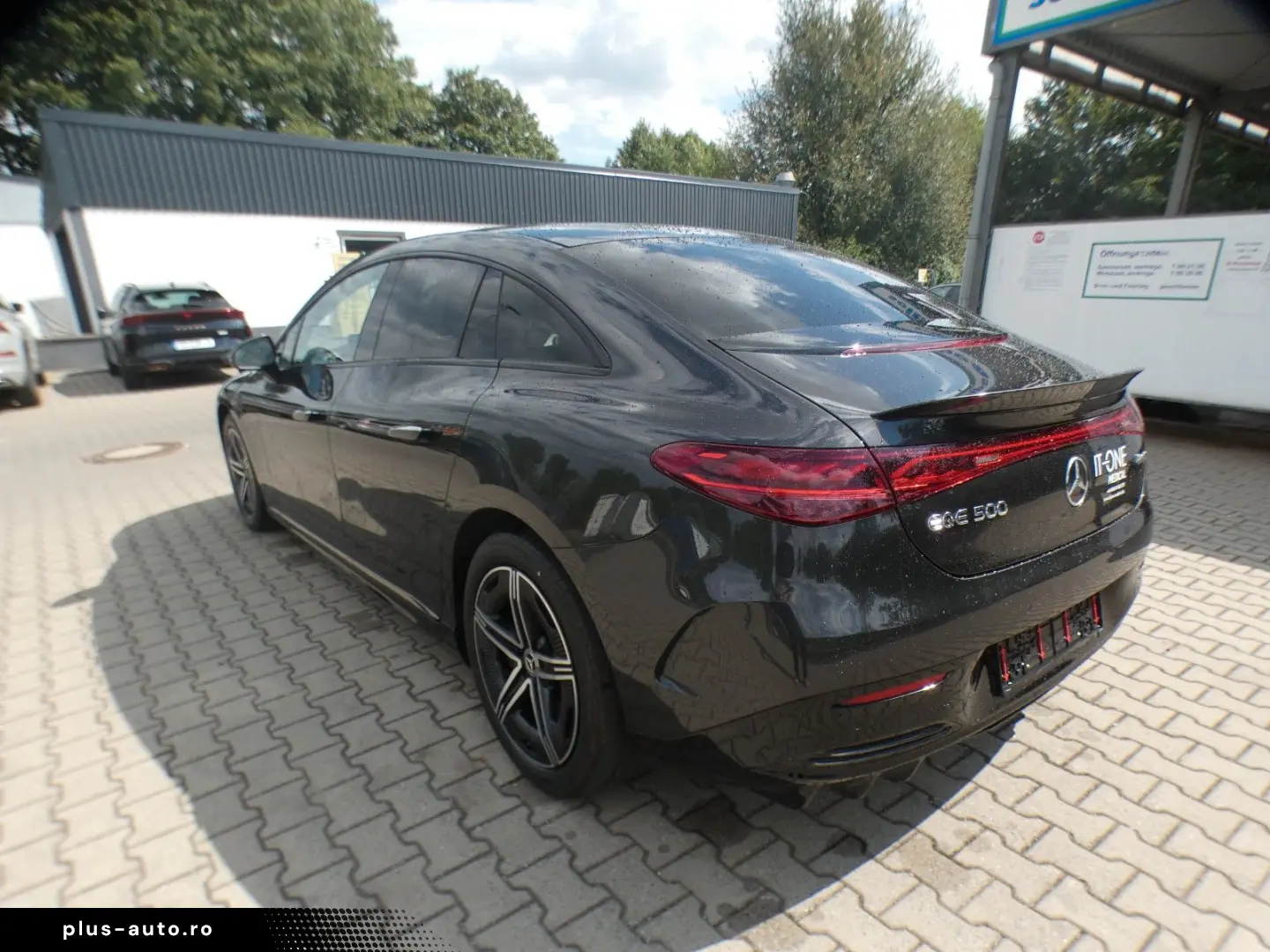 MERCEDES-BENZ EQE 500 4Matic AMG Premium Plus Pano Navi 22kw