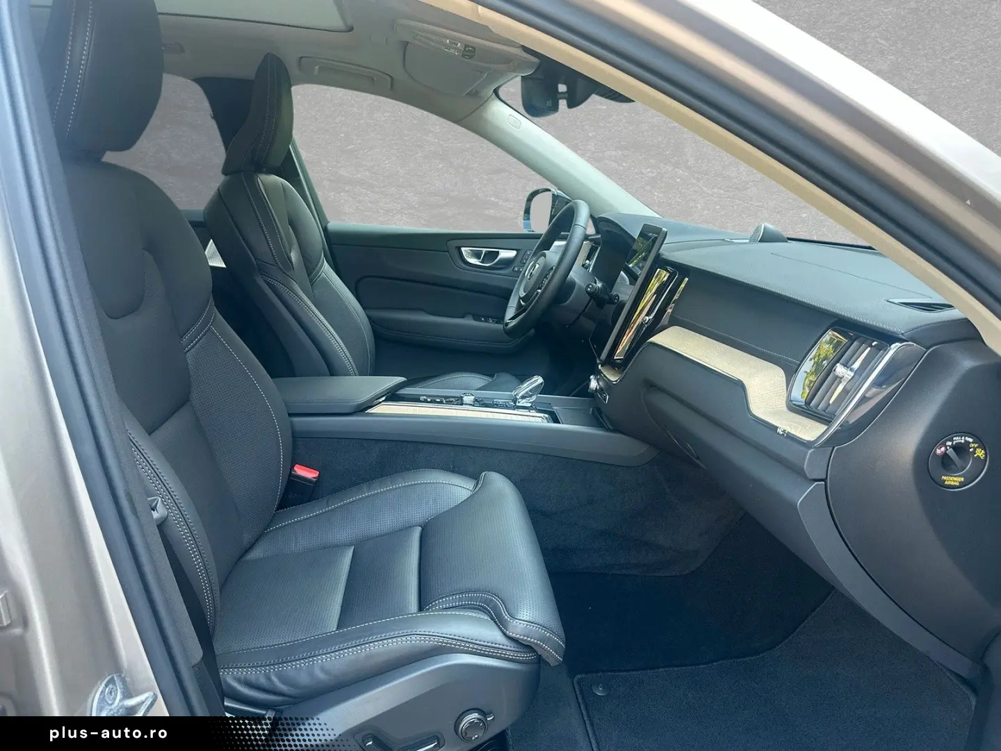 VOLVO XC60 B5 AWD Ultra Dark ACC BLIS HUD SD