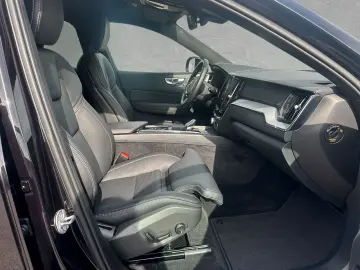 VOLVO XC60 T8 AWD Black Edition Ultra AHK ACC BLIS SD