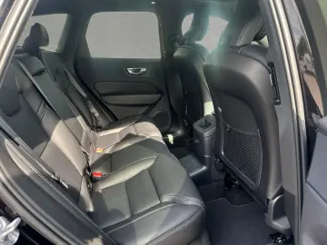 VOLVO XC60 T8 AWD Black Edition Ultra AHK ACC BLIS SD