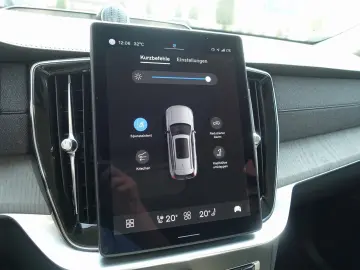 VOLVO XC90 Plus T8 AWD Plug-in hybrid Four-C HeadUp