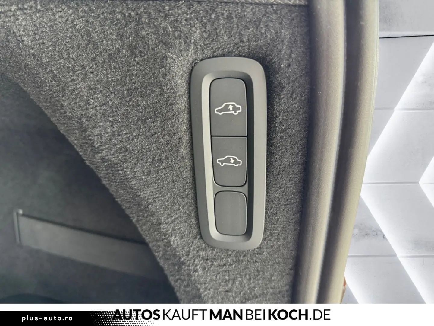 VOLVO XC90 T8 Plug-In AWD Ultra HIGH- END