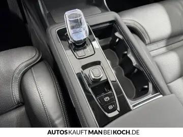 VOLVO XC90 T8 Plug-In AWD Ultra HIGH- END
