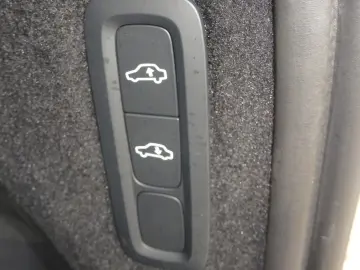 VOLVO XC90 Plus 455PS Autm. Dark PHEV AWD Luftfahrwerk