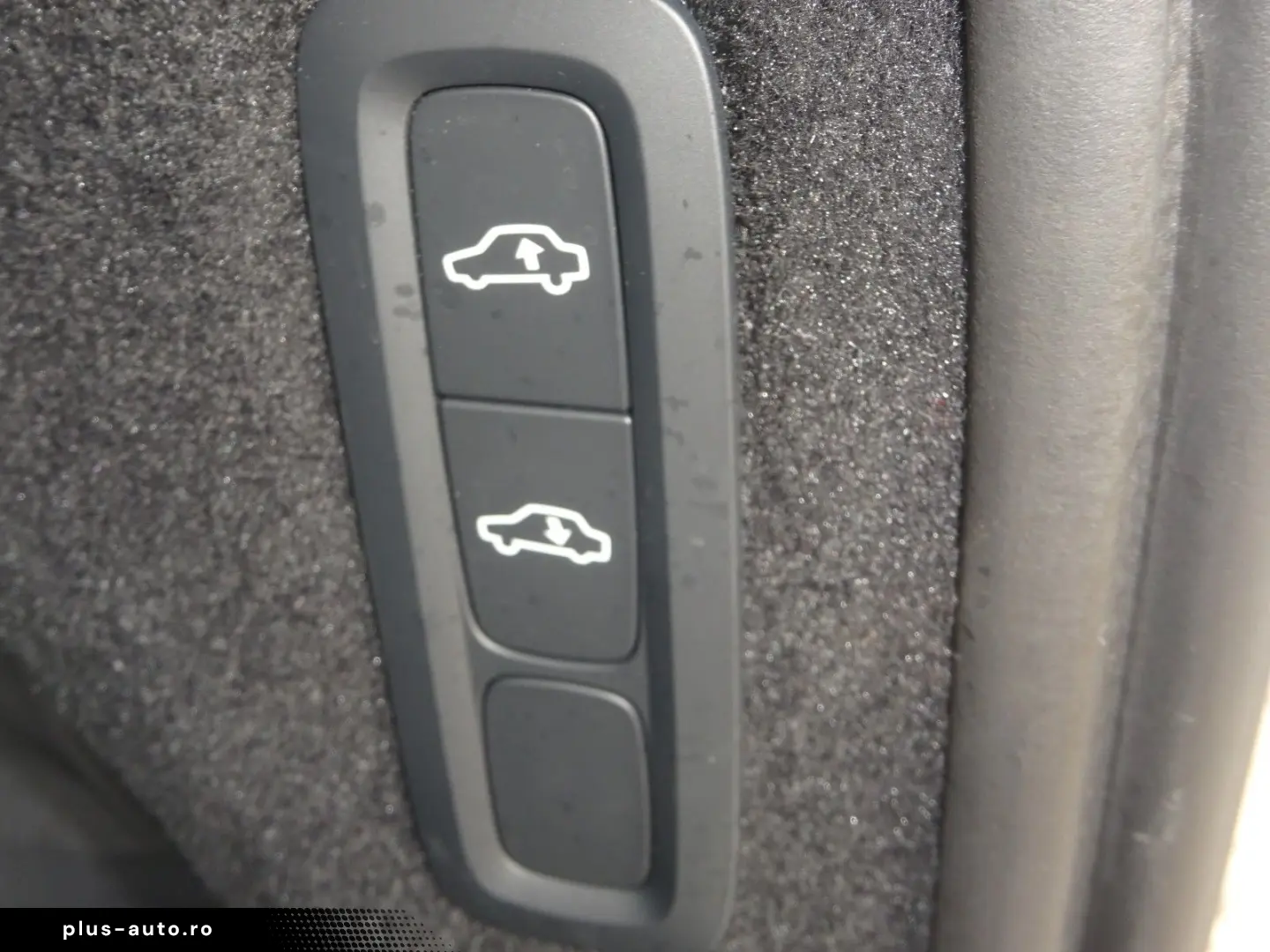 VOLVO XC90 Plus 455PS Autm. Dark PHEV AWD Luftfahrwerk