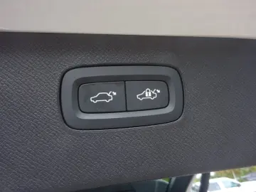 VOLVO XC90 Plus 455PS Autm. Dark PHEV AWD Luftfahrwerk