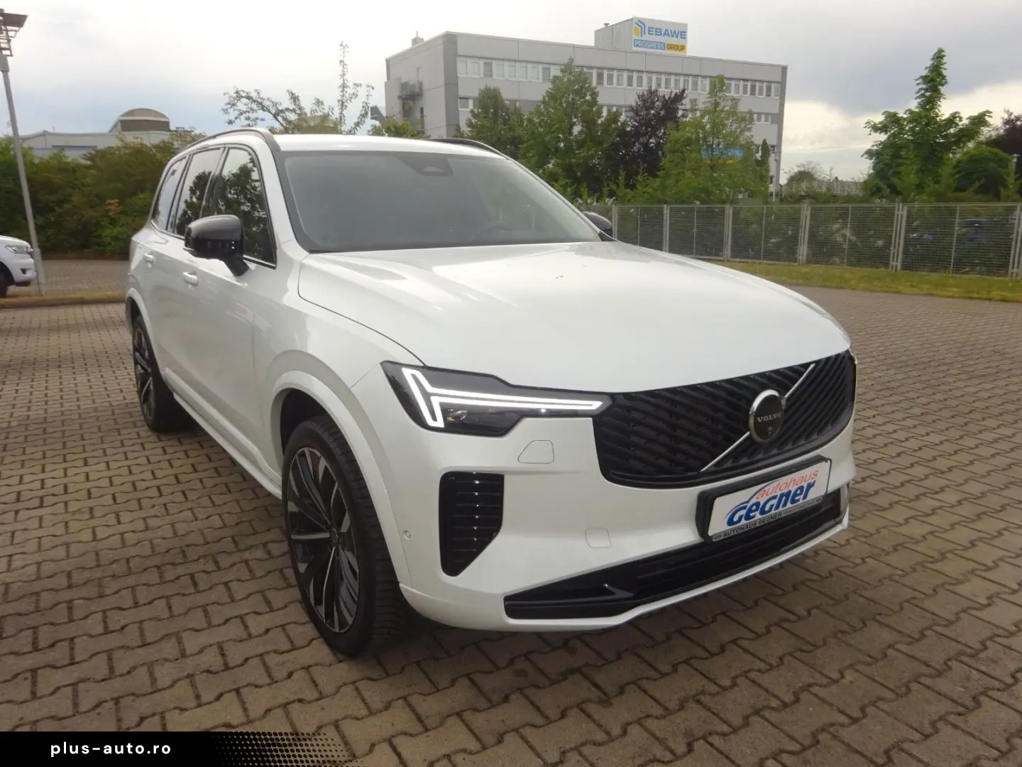 VOLVO XC90 Plus 455PS Autm. Dark PHEV AWD Luftfahrwerk