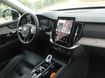 VOLVO XC90 Plus 455PS Autm. Dark PHEV AWD Luftfahrwerk