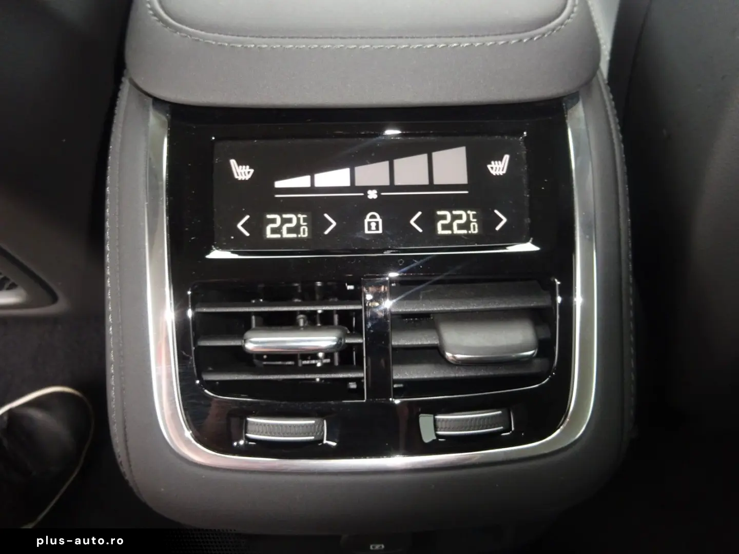 VOLVO XC90 Plus 455PS Autm. Dark PHEV AWD Luftfahrwerk