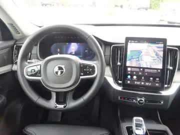 VOLVO XC90 Plus 455PS Autm. Dark PHEV AWD Luftfahrwerk