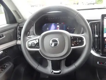 VOLVO XC90 Plus 455PS Autm. Dark PHEV AWD Luftfahrwerk