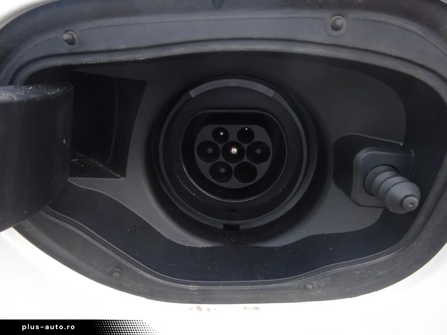 VOLVO XC90 Plus 455PS Autm. Dark PHEV AWD Luftfahrwerk