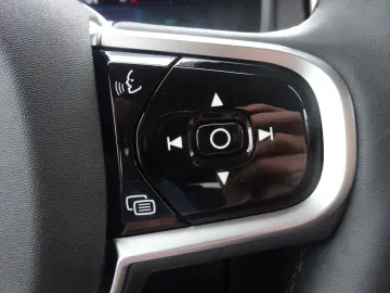 VOLVO XC90 Plus 455PS Autm. Dark PHEV AWD Luftfahrwerk