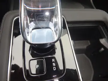 VOLVO XC90 Plus 455PS Autm. Dark PHEV AWD Luftfahrwerk