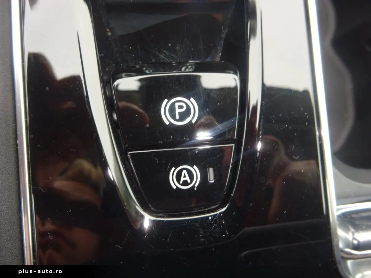 VOLVO XC90 Plus 455PS Autm. Dark PHEV AWD Luftfahrwerk