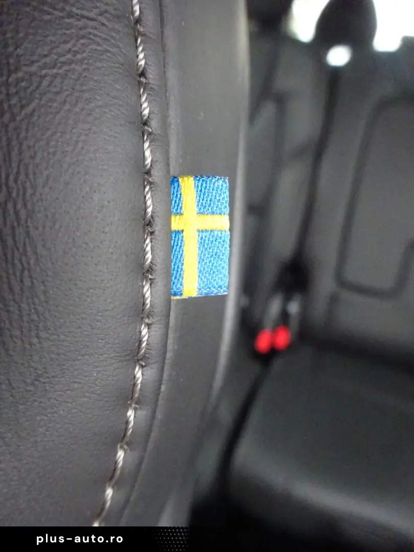 VOLVO XC90 Plus 455PS Autm. Dark PHEV AWD Luftfahrwerk